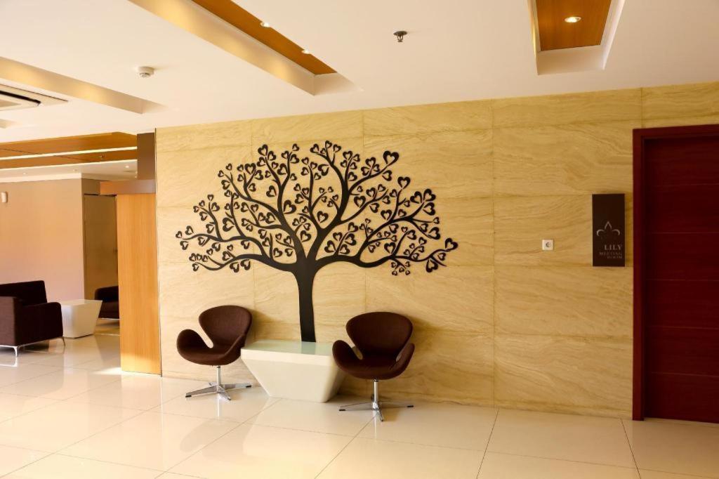 Grand Citihub Hotel @Kajoetangan Malang Exterior foto