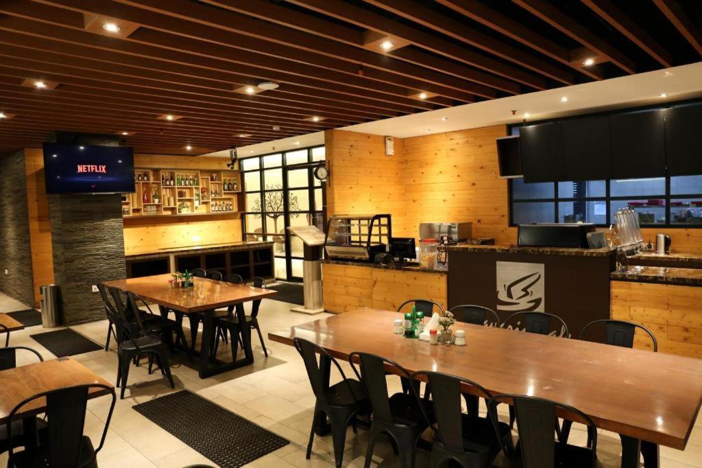 Grand Citihub Hotel @Kajoetangan Malang Exterior foto