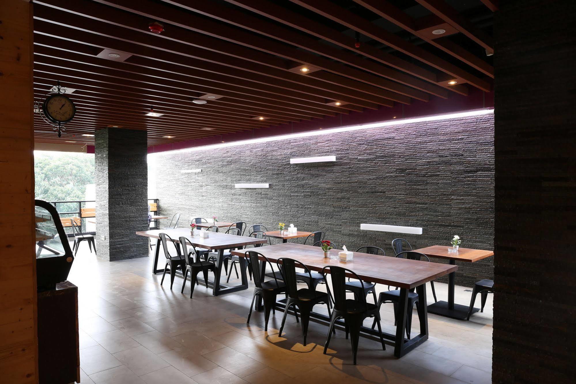 Grand Citihub Hotel @Kajoetangan Malang Exterior foto
